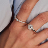 Classic Zirconia Ring Round