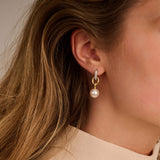 Connected Zirconia Pearl Earrings