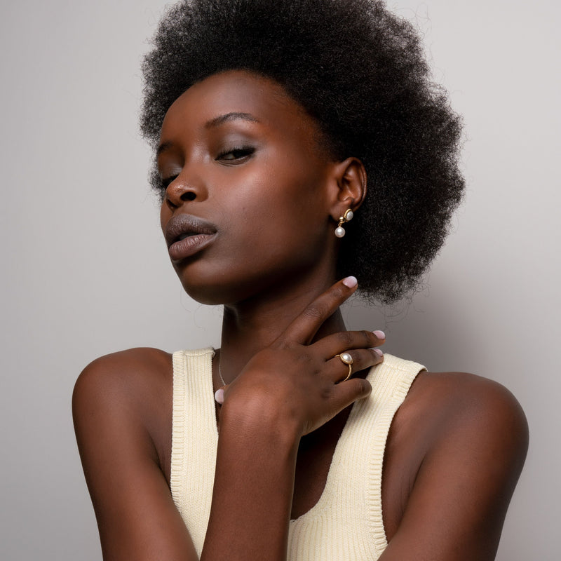 TI SENTO - Milano Earrings 7913YP in use